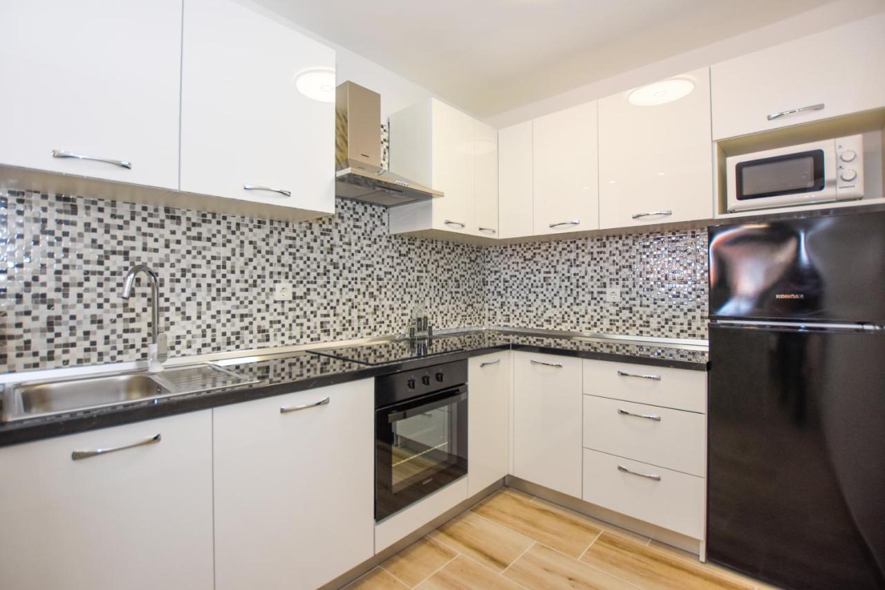 Apartmani Plazibat Mandre Buitenkant foto