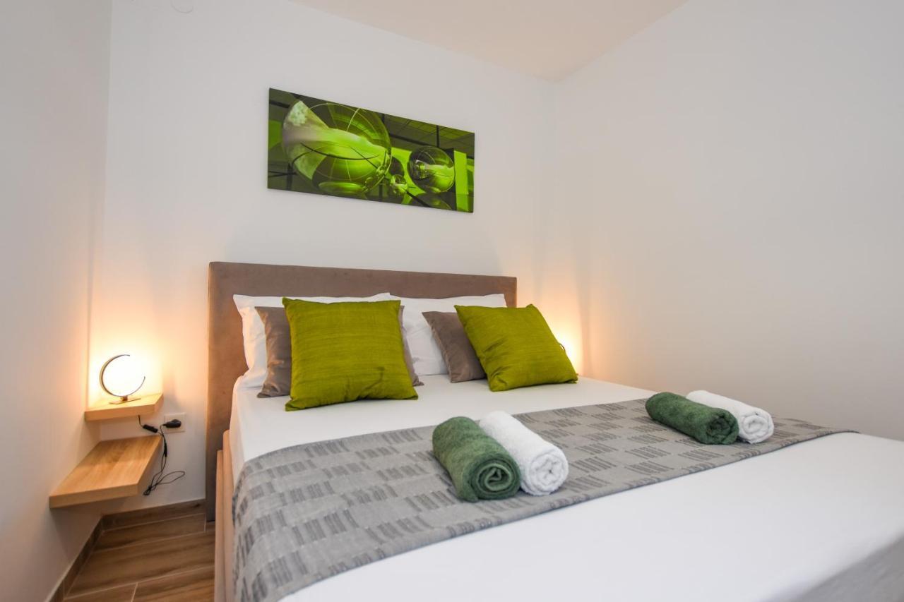 Apartmani Plazibat Mandre Buitenkant foto