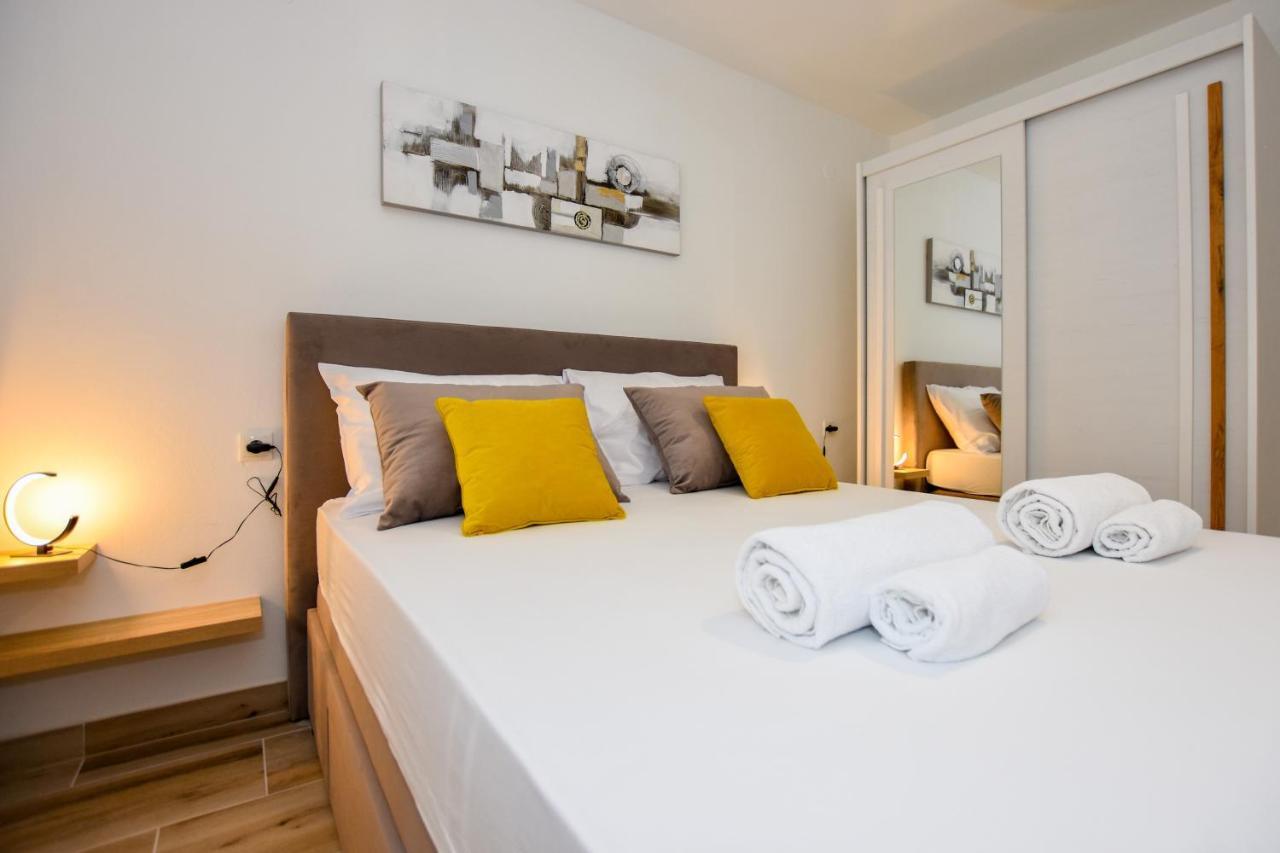 Apartmani Plazibat Mandre Buitenkant foto